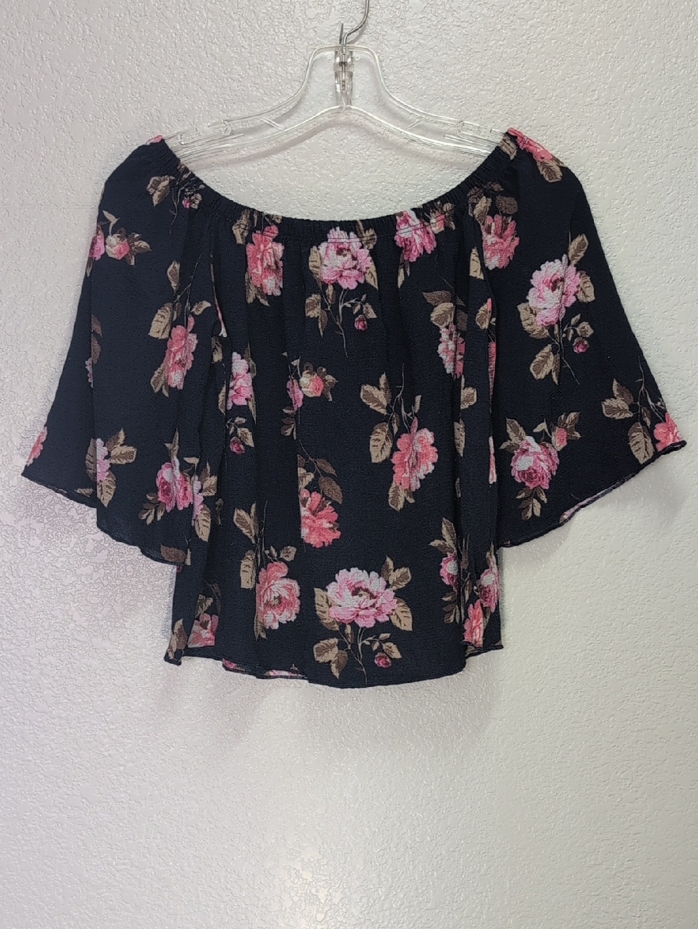 Twelvemonths | Womans |Off the Shouler Long Sleeve Crop Top